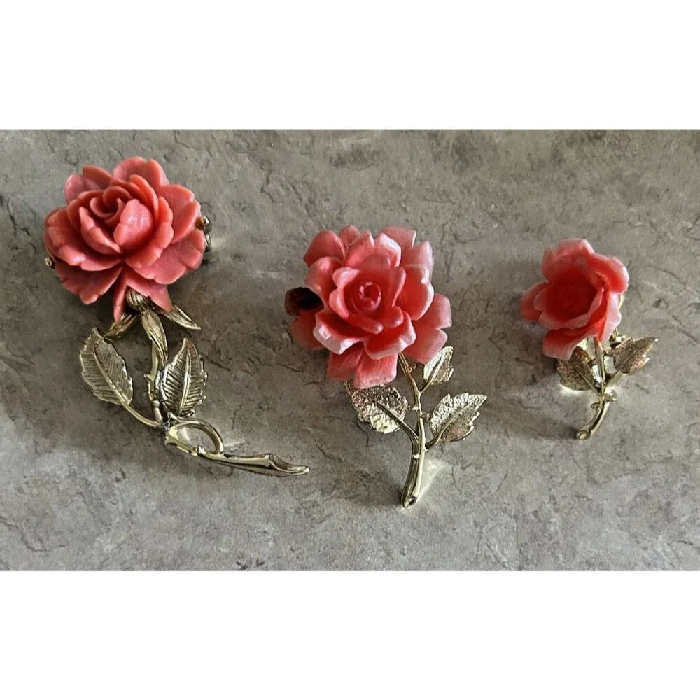 Set of 3 Vintage Faux Coral Flower Pins/Brooches
